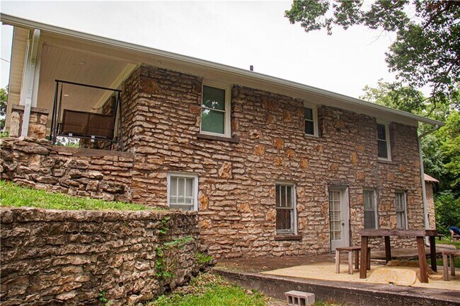 Building Photo - 3401 N 47th St