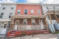 Building Photo - 134 W Spruce St