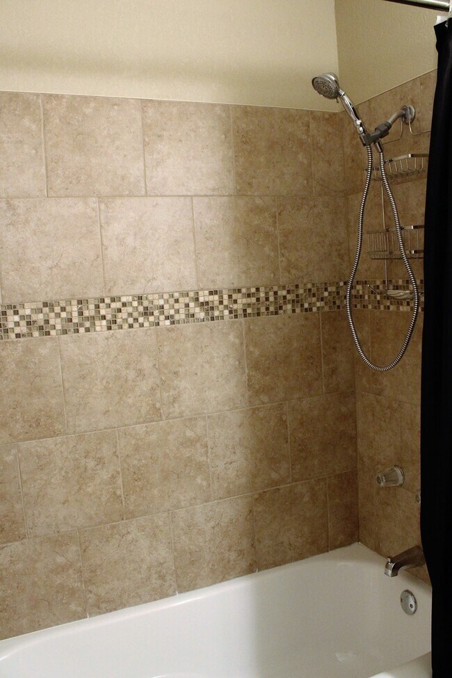 Building Photo - 2347 Edgemont Dr