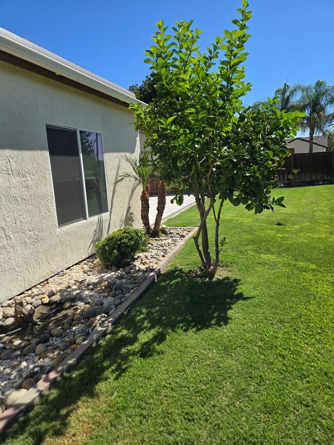 Building Photo - Beautiful 3 bedroom!