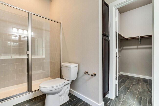 Building Photo - 130 Hidden Springs Dr