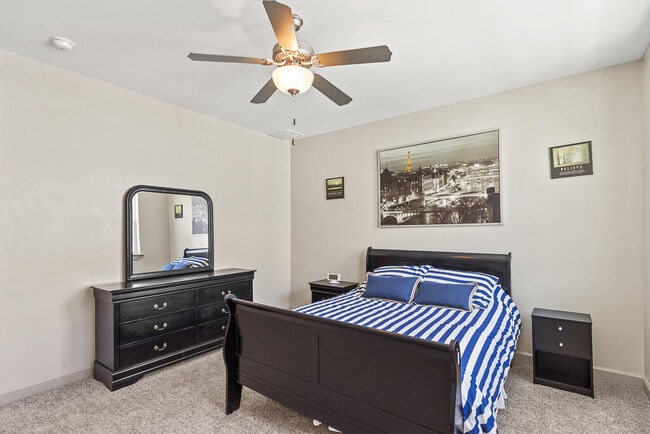 Building Photo - 328 Vin Almoradi Ct