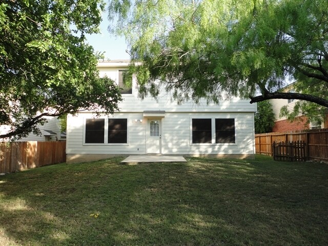 Building Photo - 3552 Peachtree Ln