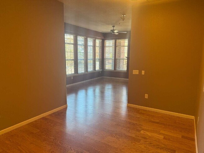 Building Photo - "2-Bed, 2-Bath Condo in The Vallagio – Your Perfect Retreat!"