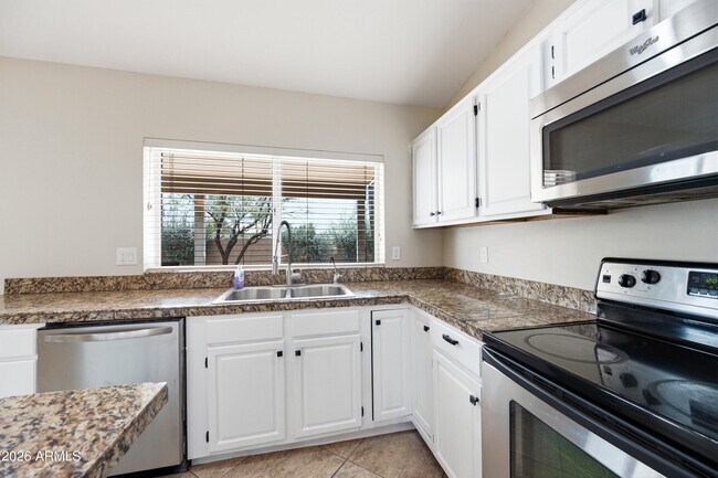 Building Photo - 2743 E Verbena Dr