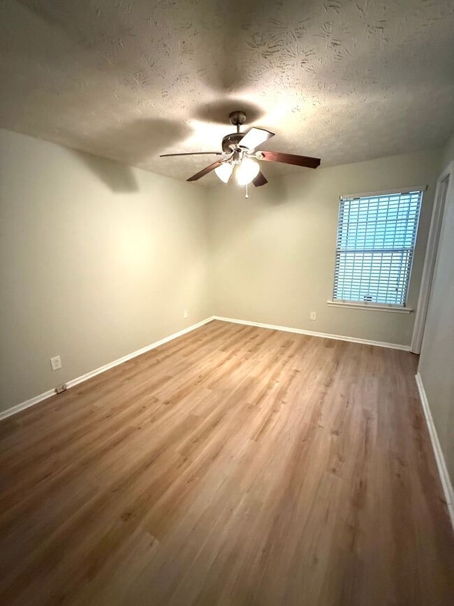 Building Photo - ** 3 Bed 2 Bath House located off Woodley road** Call 334-366-9198 to schedule a self tour