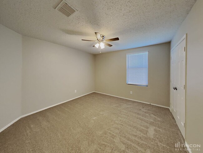 Building Photo - 8403 Bacury Rd