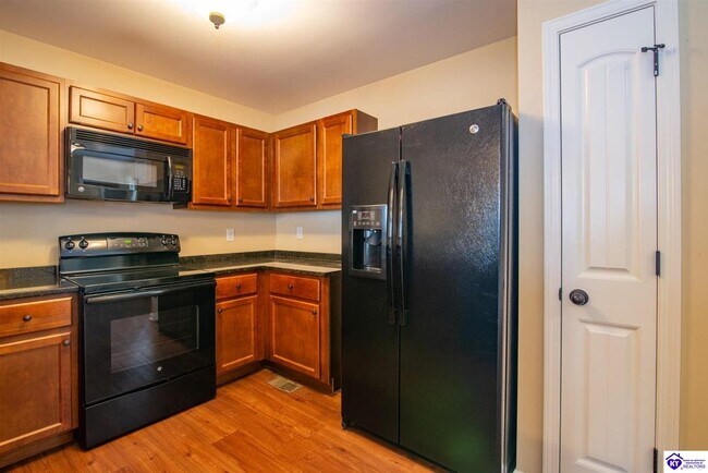 Building Photo - 150 Vineland Pkwy Dr