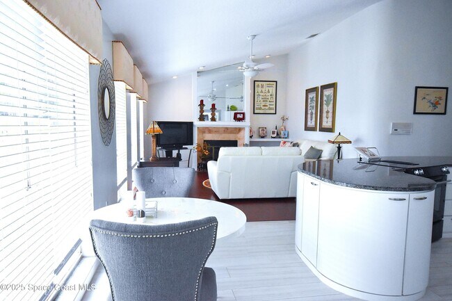 Building Photo - 101 Island Grove Dr