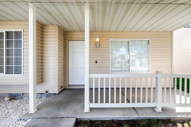 Building Photo - 14229 Shenandoah St