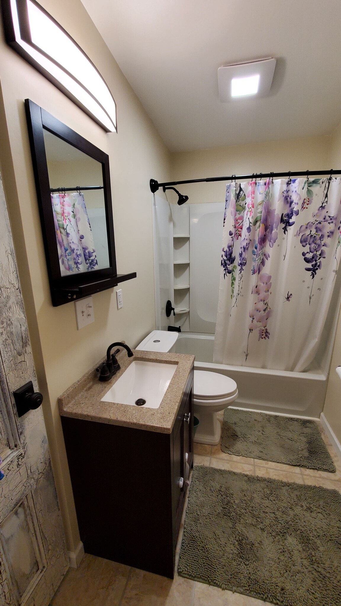 Bathroom - 11 Riverside Avenue
