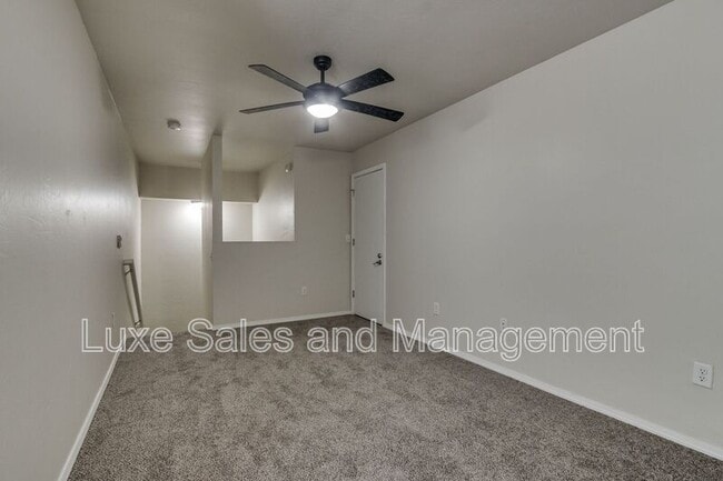 Building Photo - 1736 W Palm Pl