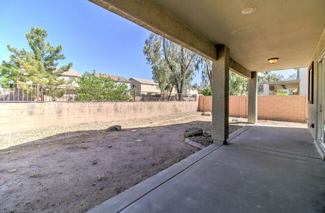 Building Photo - 15882 N 172nd Ln