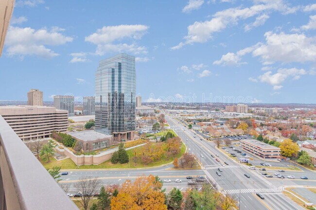 Building Photo - 3701 S George Mason Dr