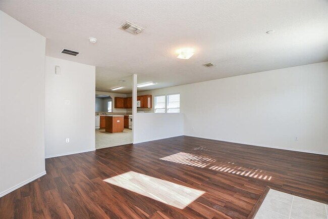 Building Photo - 19111 Yaupon Ranch Dr