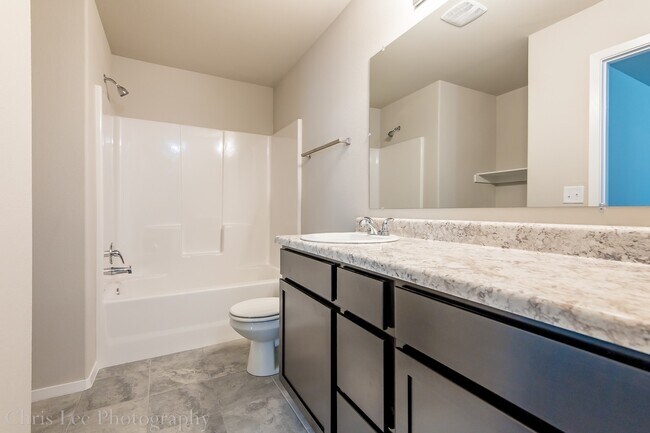 Building Photo - 898 Ethan James St