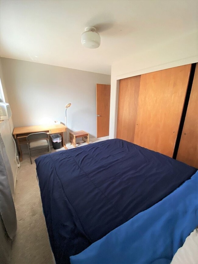 Building Photo - Recently renovated 1 bedroom in Hawaii Kai