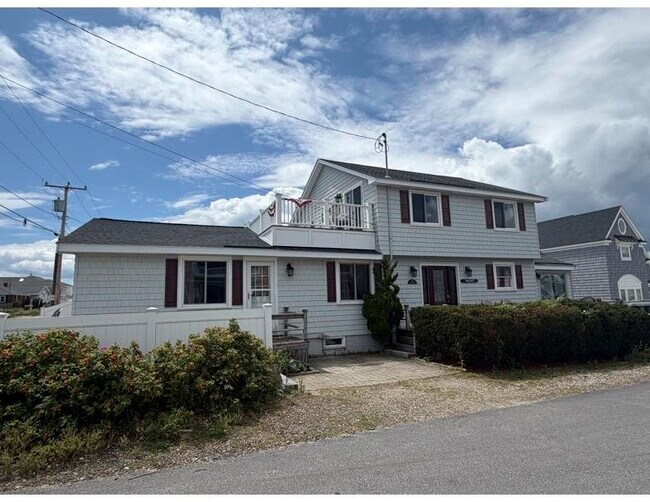 Building Photo - 84 Ocean Dr