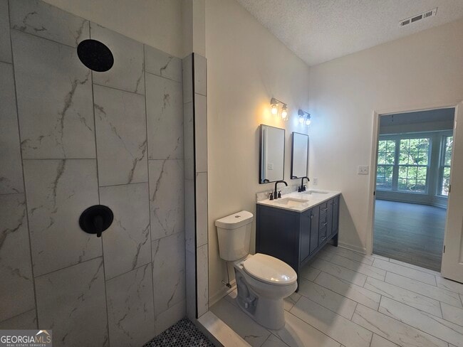 Building Photo - 150 Park Timbers Dr