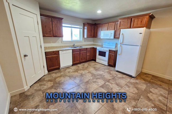 Building Photo - 14397 S Oakfield Way