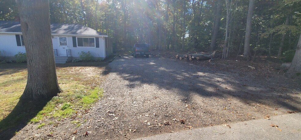 Building Photo - 503 Hancock St