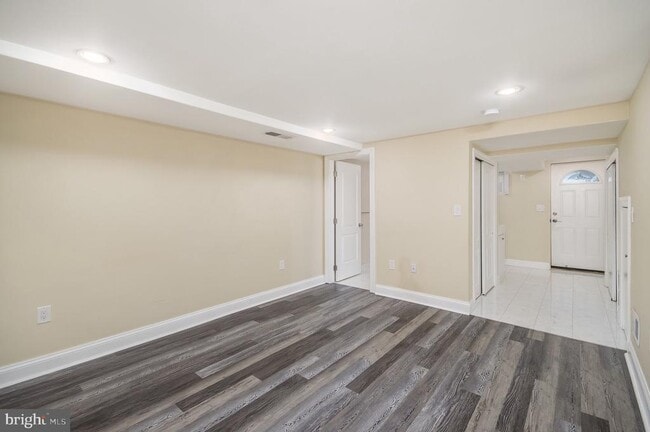 Building Photo - 320 Wesmond Dr