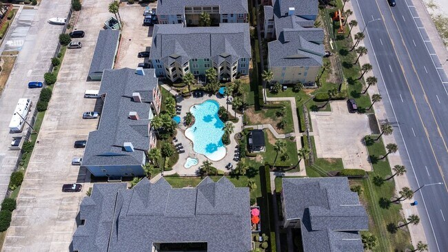 Building Photo - 7000 Seawall Blvd