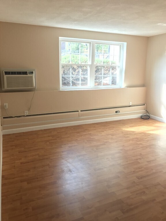 living room - 261 Boston Post Rd E