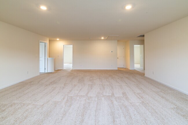 Building Photo - 4714 Willow Bluff Cir