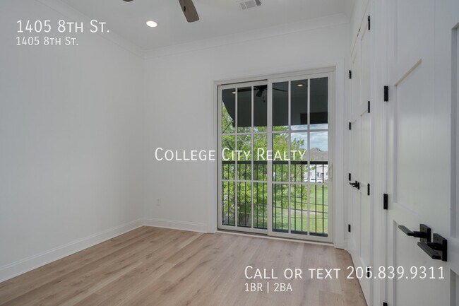 Building Photo - 1405 8th St