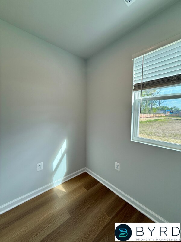 Building Photo - 421 Rivanna Hl Rd