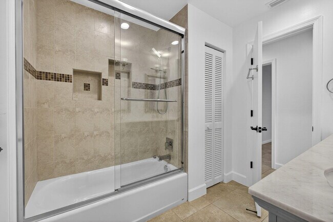 Building Photo - 1776 The 12th Fairway