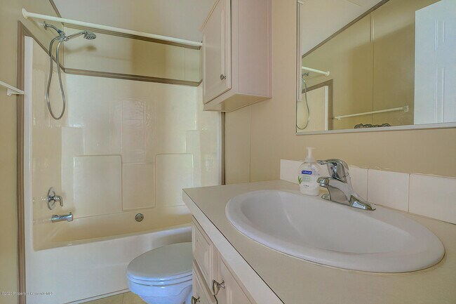 Building Photo - 14820 Aubrey Ave