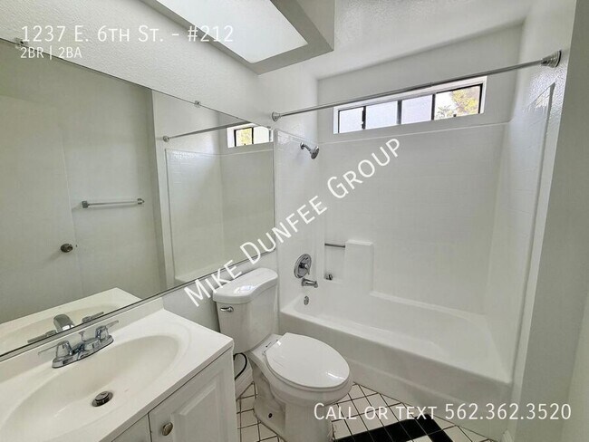 Building Photo - 1237 E 6th St