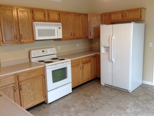 Building Photo - 858 Ridgepoint Dr