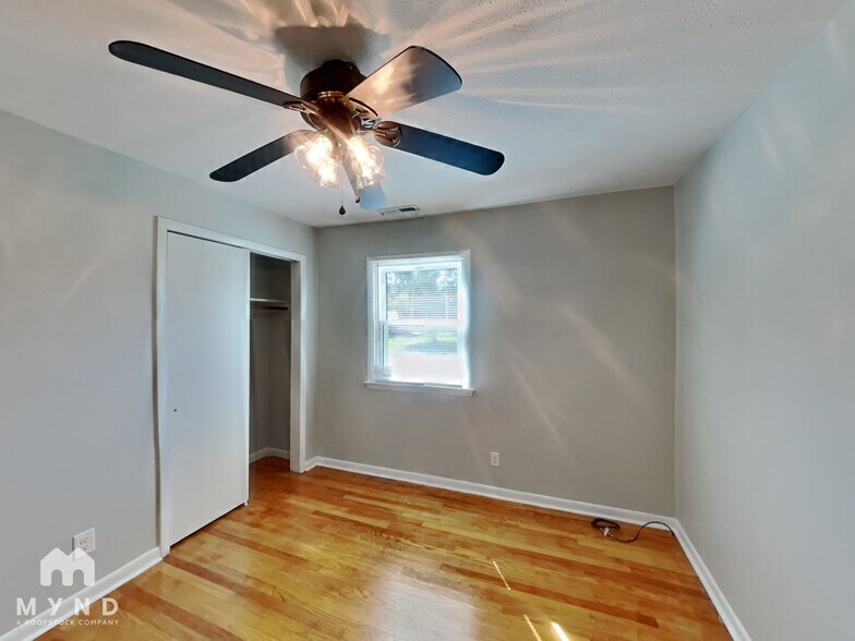 Building Photo - 307 King Arthur Trail