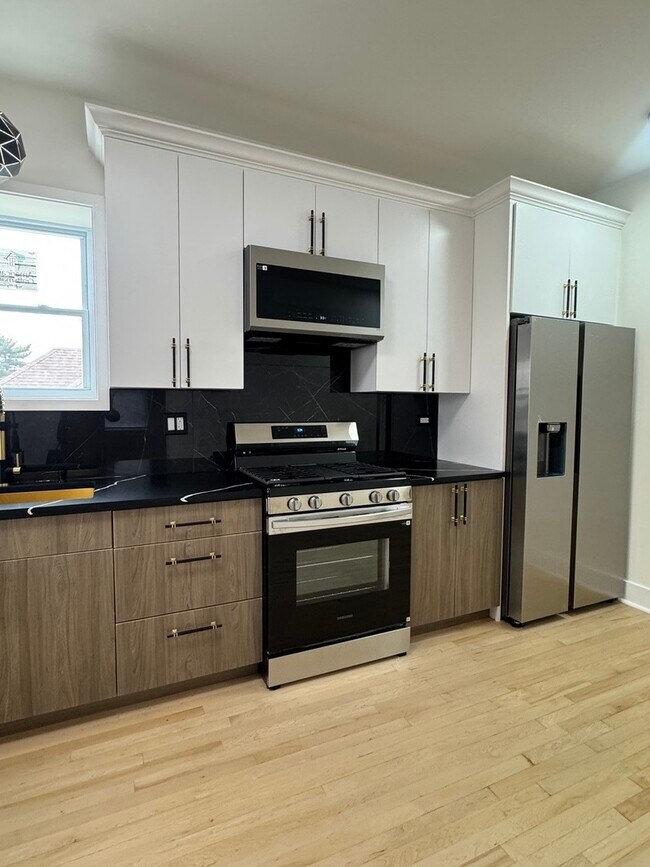 Building Photo - 1807 S 49th Ct