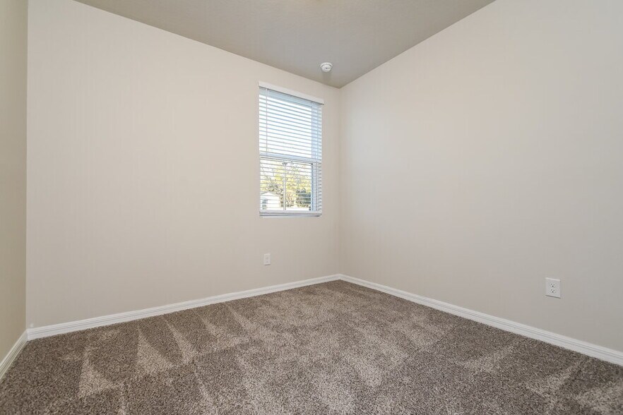 Building Photo - 214 Lovely Ct