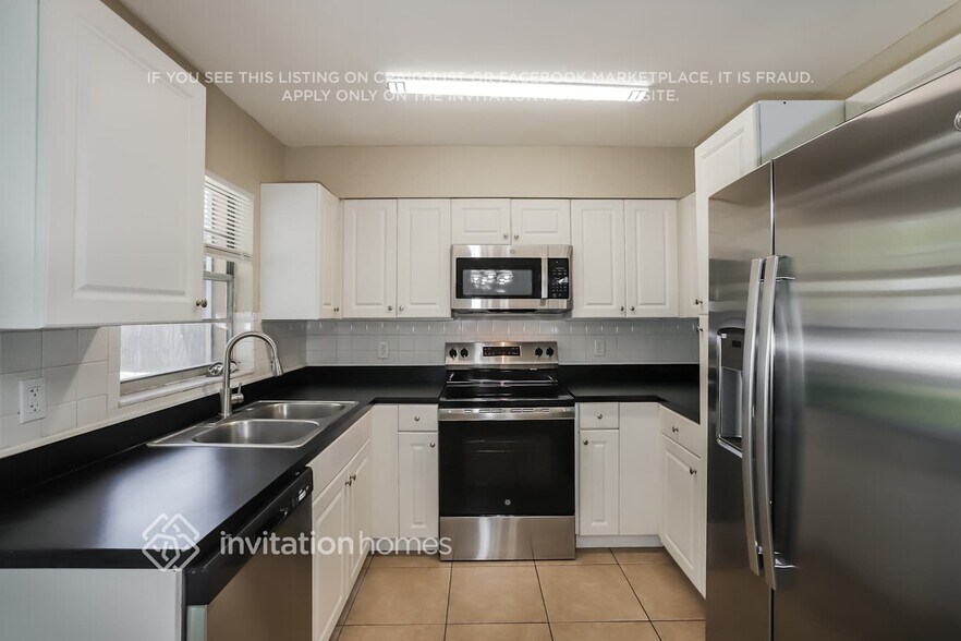 Building Photo - 104 Circle Hill Dr