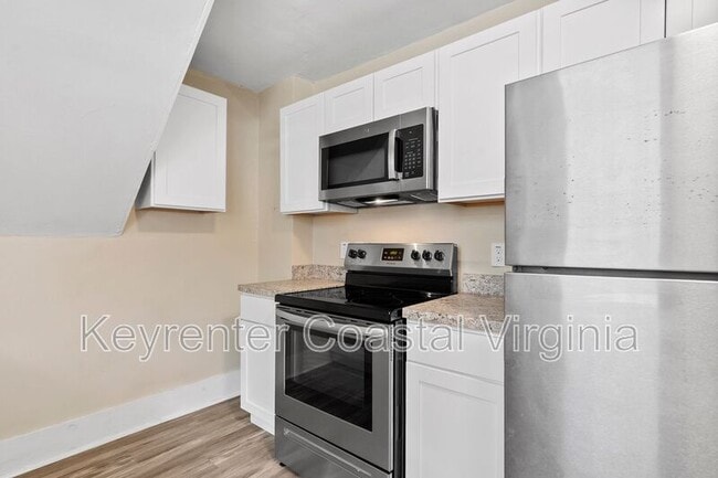 Building Photo - 2828 Tidewater Dr