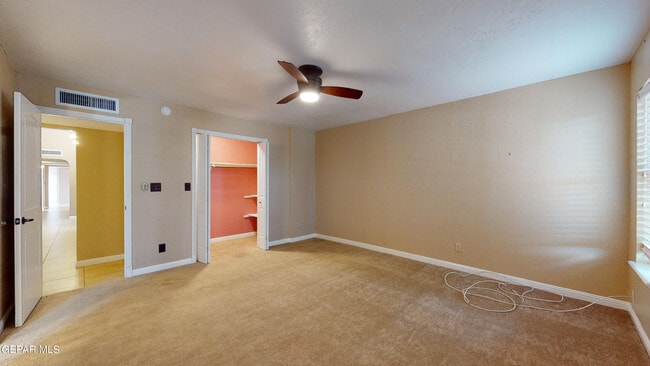 Building Photo - 801 Claravista Ln