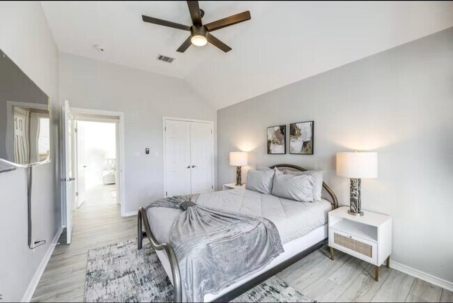 Building Photo - 602 Vogue Cove