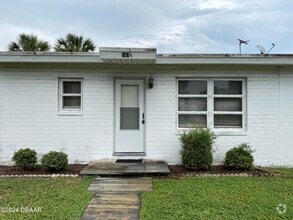 Building Photo - 117 Demotte Ave