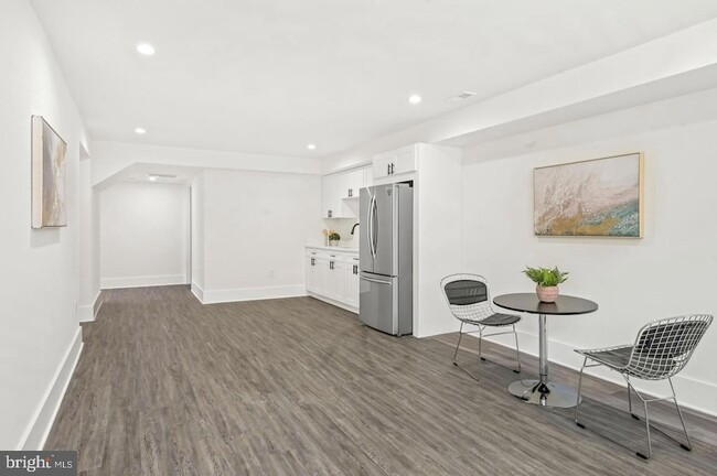 Building Photo - 5805 Massachusetts Ave