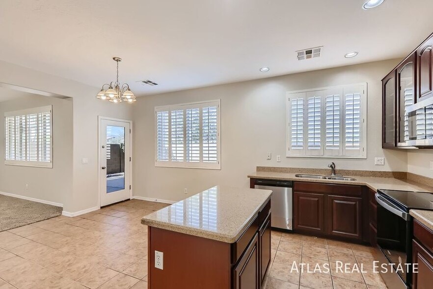 Building Photo - 17456 W Mauna Loa Ln