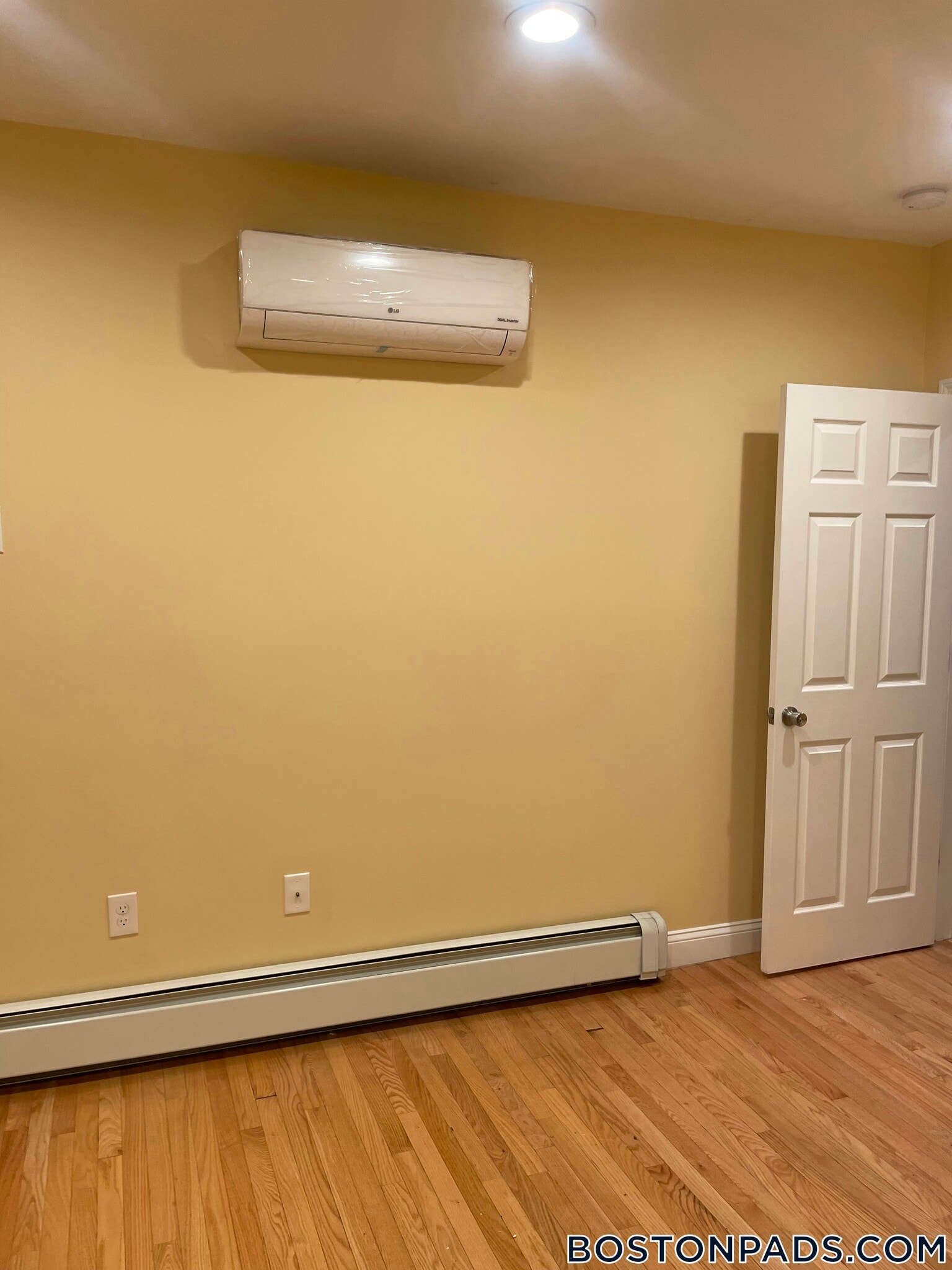 Building Photo - 29 Fessenden St