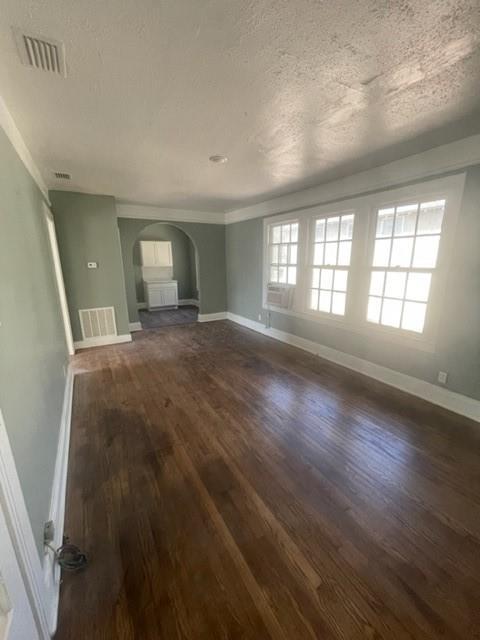 Building Photo - 165 S Monterey St