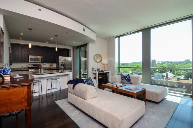 Building Photo - Spectacular space in Nashville's premier condo high-rise