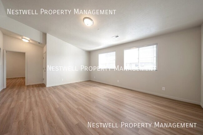 Building Photo - 999 Village River Ln