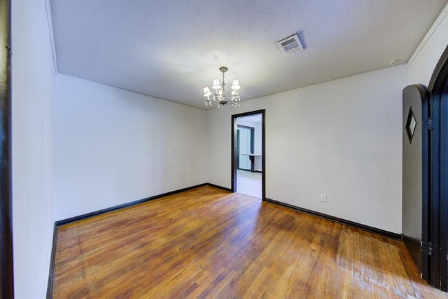 Building Photo - 5233 Brinkman St